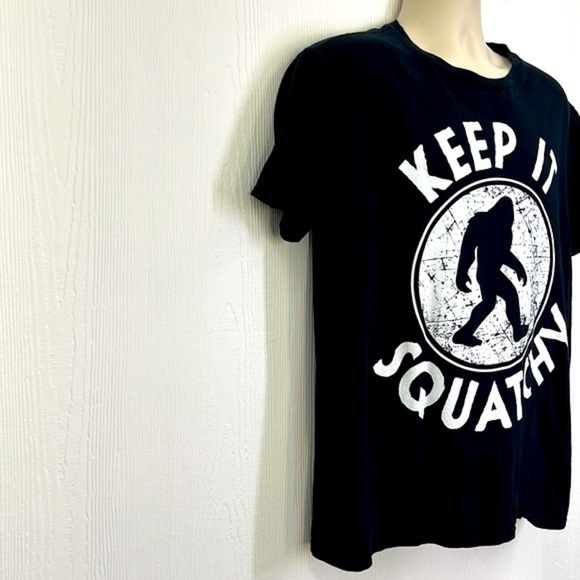 Anvil - Keep It Squatchy Black And White Logo Short Sleeve Shirt Size Large - Picture 4 of 8